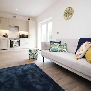 16 North Road Flat 3 By Mia Living Free Parking On Site Apartment